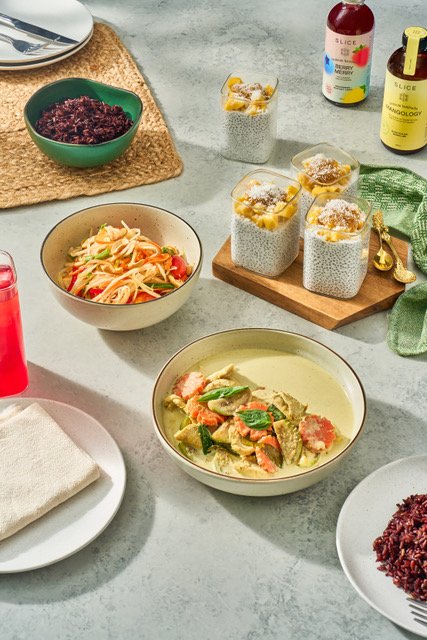 Thai night family set