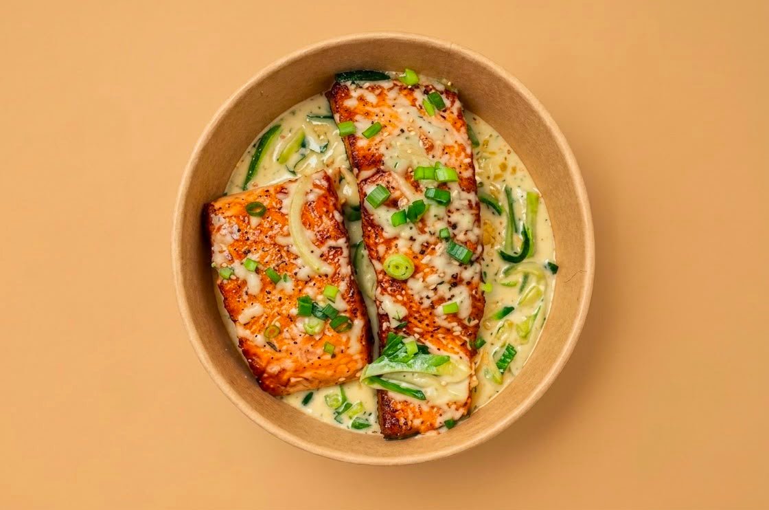 salmon with Zucjhini noodles & coconut cream sauce